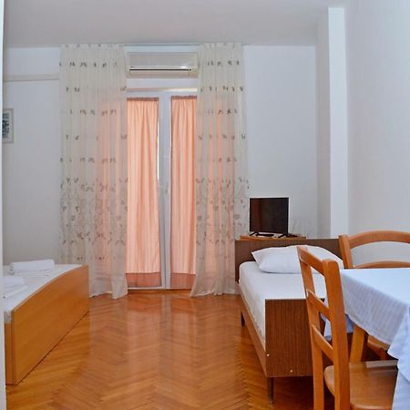 Apartmani Macak II โนวาลยา ภายนอก รูปภาพ