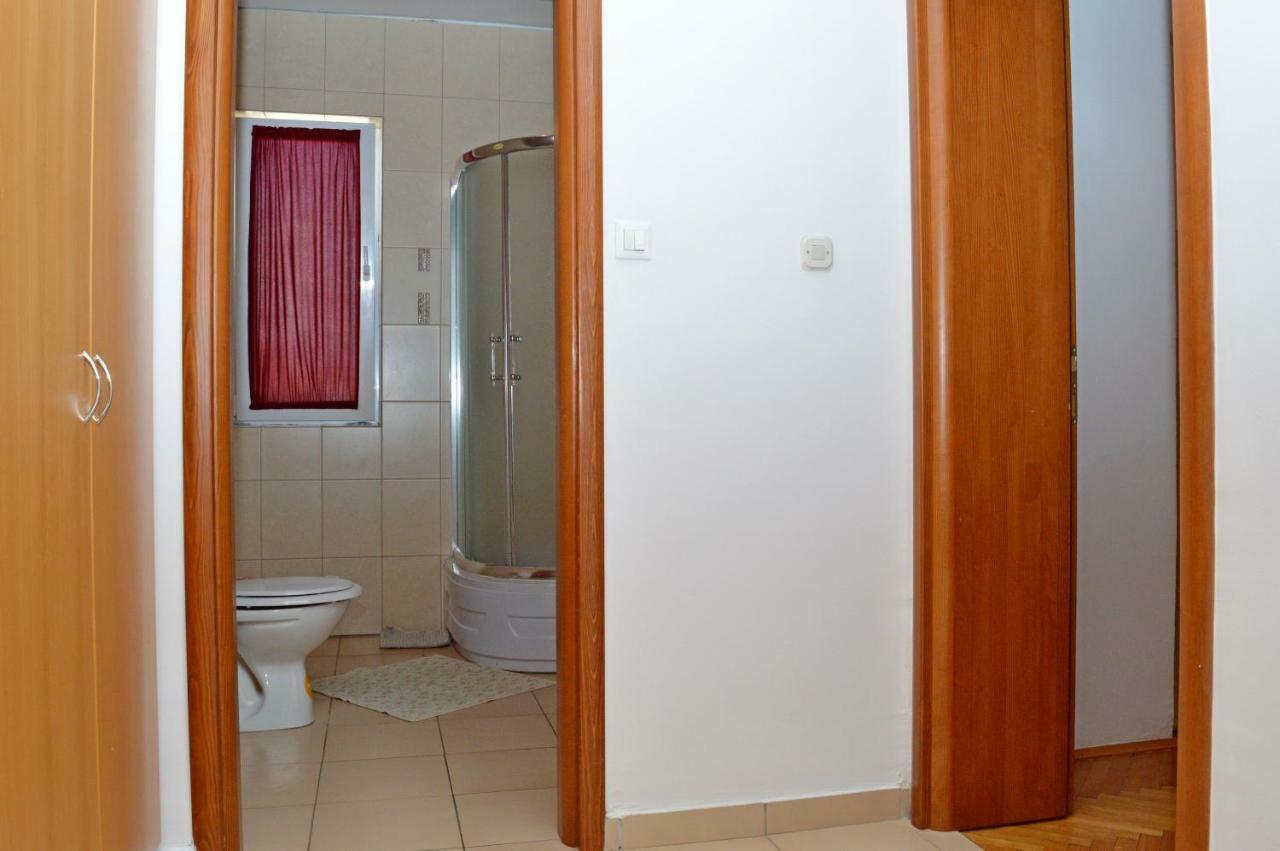 Apartmani Macak II โนวาลยา ภายนอก รูปภาพ