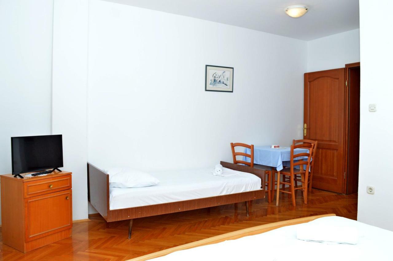 Apartmani Macak II โนวาลยา ภายนอก รูปภาพ